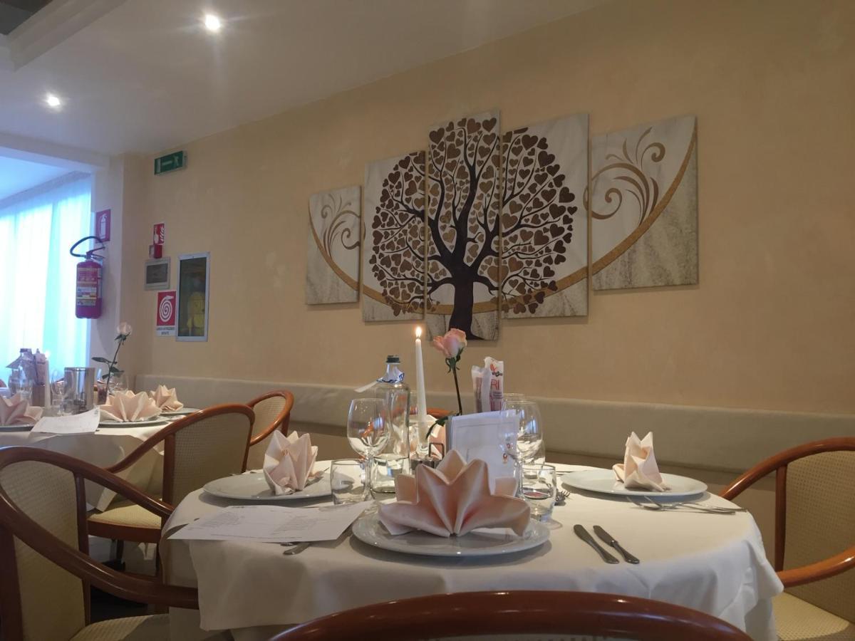 Hotel Conca Verde Lignano Sabbiadoro Bagian luar foto