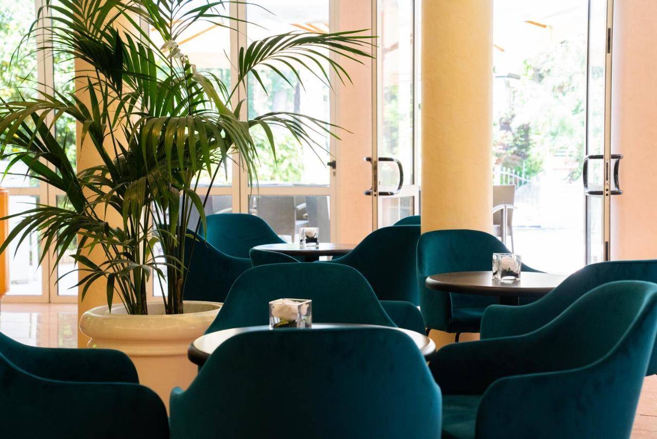 Hotel Conca Verde Lignano Sabbiadoro Bagian luar foto