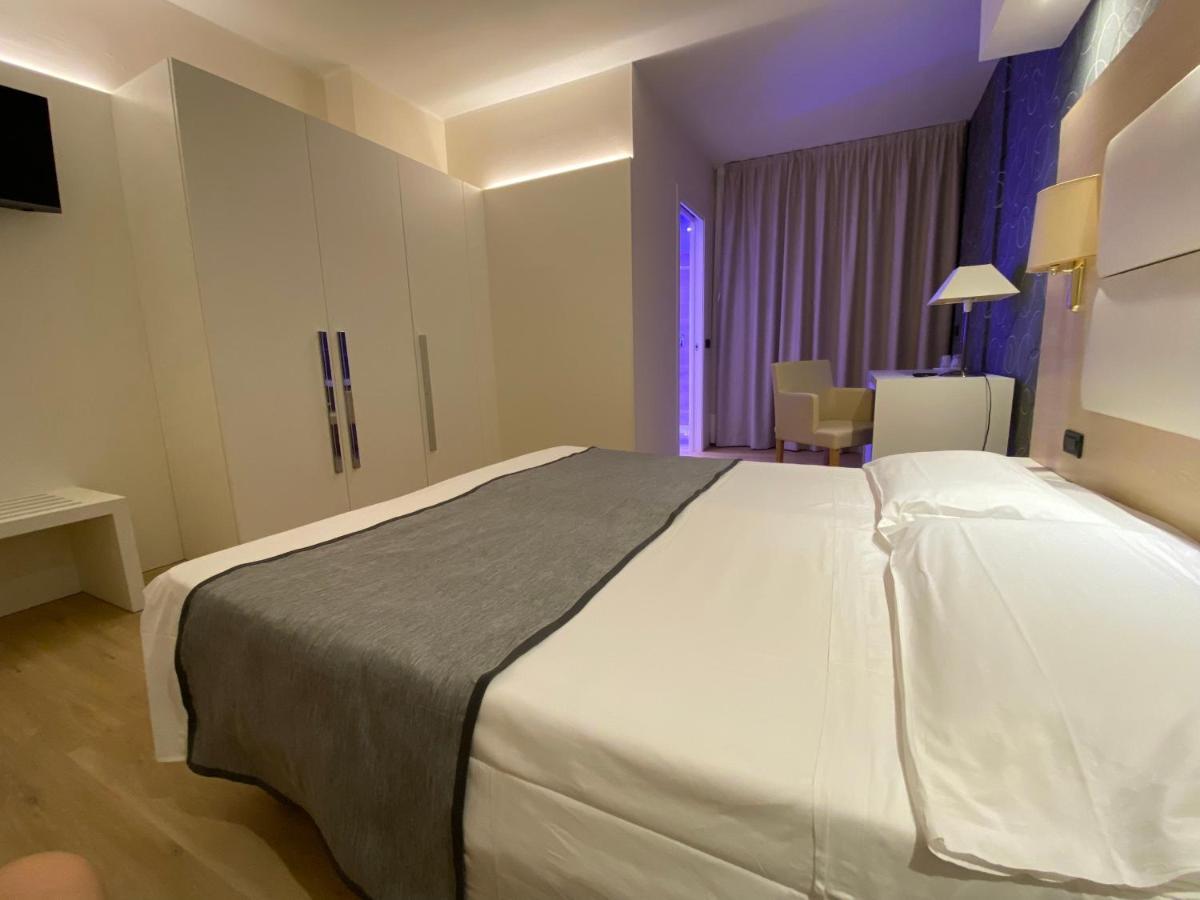 Hotel Conca Verde Lignano Sabbiadoro Bagian luar foto