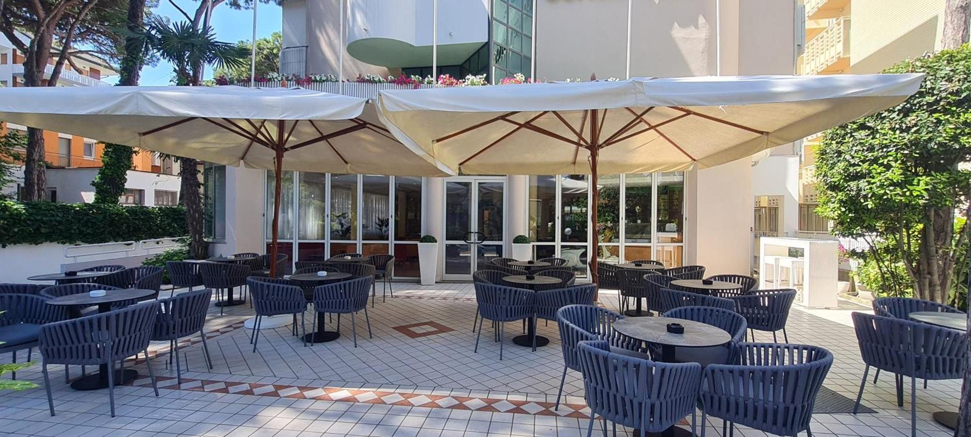 Hotel Conca Verde Lignano Sabbiadoro Bagian luar foto
